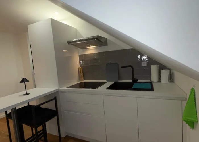 Modernes Dachgeschoss Apartment *